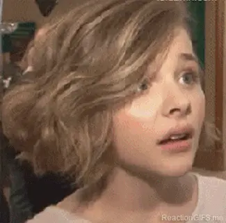 Chloe Moretz confused