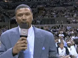 Jalen Rose owned at the NBA by Nick Van Excel throwing him a towel