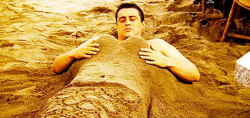 MRW I see big boobs (Joey Tribbiani - Friends TV show)