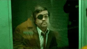 Peter Dinklage middle finger