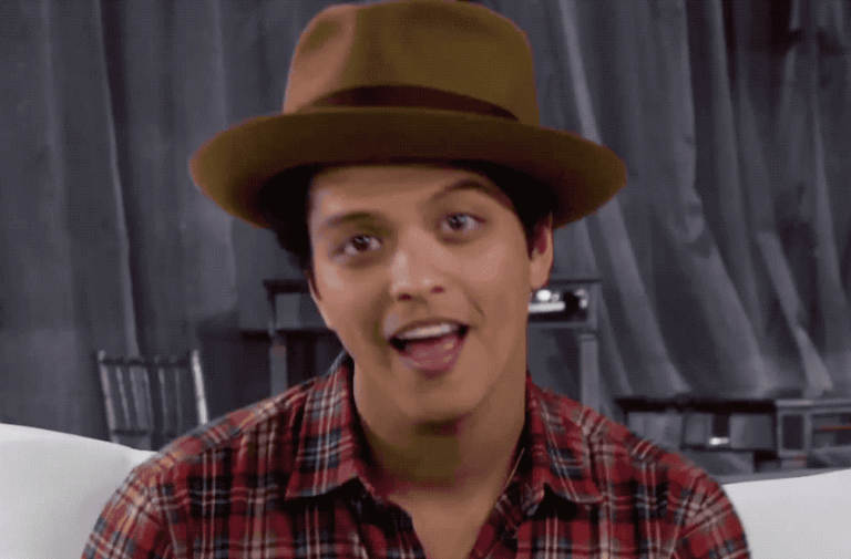 Bruno Mars Winking #ReactionGifs