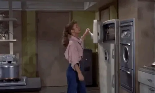 It's so hot! i'll put my head in the freezer